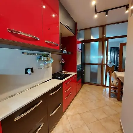 Apartamento Cozy 1-bedroom Near The Center Of Tirana.