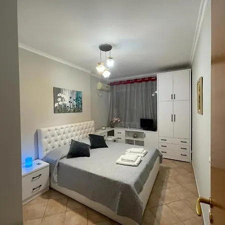 Cozy 1-bedroom Near The Center Of Tirana. Tiran